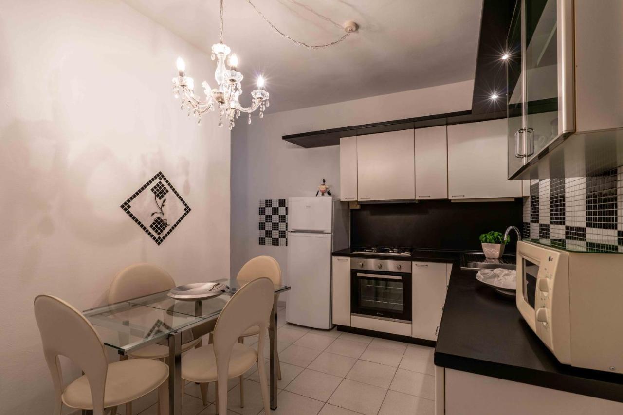 B&B Palazzo Del Duca 체르보 외부 사진